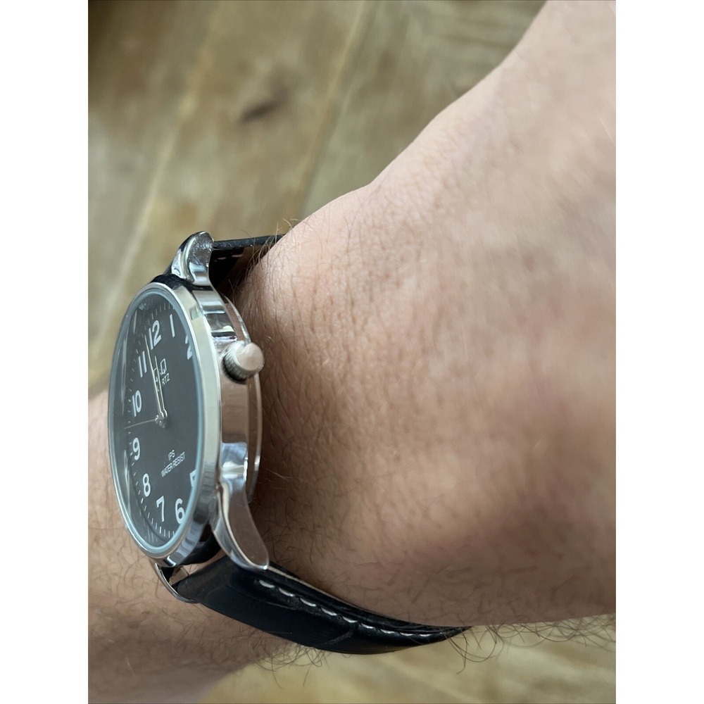 QQ Quartz IPS Water Resistant Men's Wrist Watch With New Battery! - Picture 4 of 13